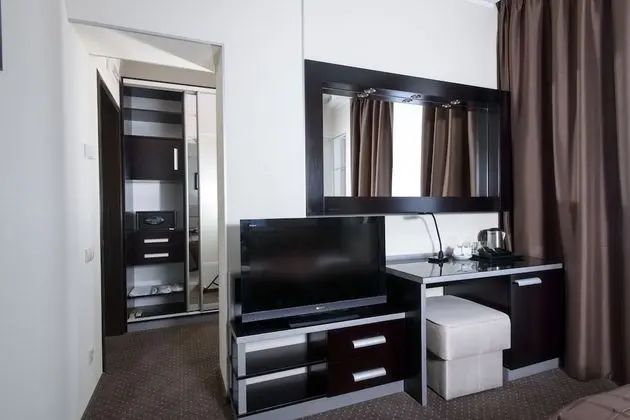 Comfort Tek Büyük Yataklı Oda