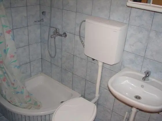 Ev (Viki1 - fantastic view, next to the s)