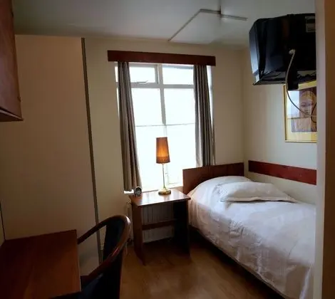 Single Room with Hot Tub and Sauna Access