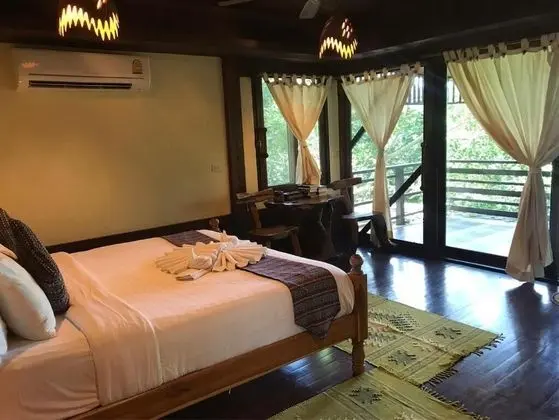 Deluxe Double Room with Air Conditioning