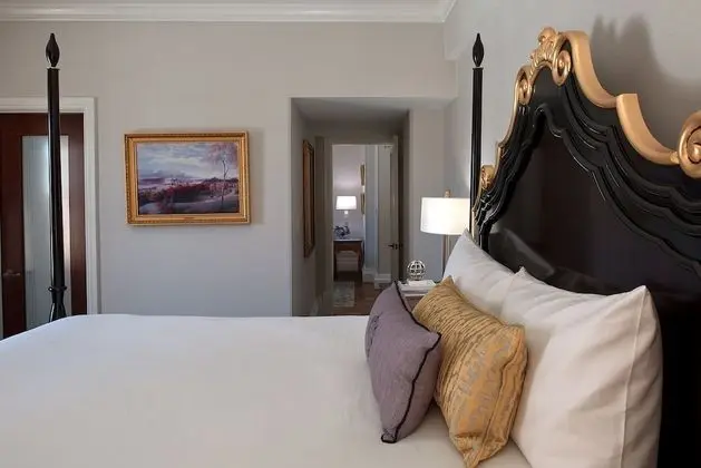 One Bedroom Viking Suite
