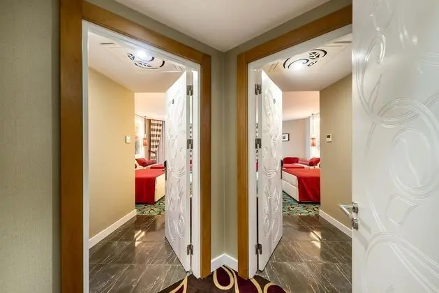 https://images.etstur.com/files/images/hotelImages/TR/219844/l/Vikingen-Infinity-Resort-Spa-Oda-374032.jpg