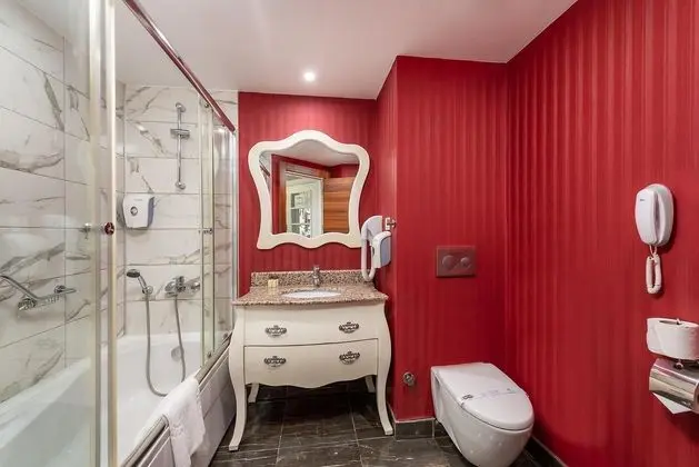 https://images.etstur.com/files/images/hotelImages/TR/219844/l/Vikingen-Infinity-Resort-Spa-Oda-374033.jpg