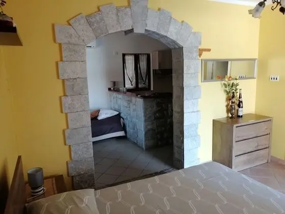 Deluxe Stüdyo, Mutfak, Avlu Manzaralı