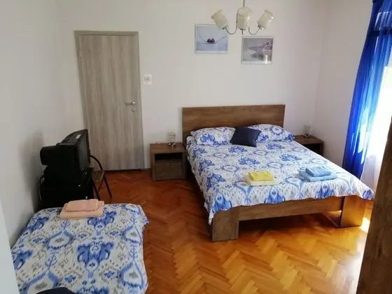 Deluxe Üç Kişilik Oda (2)