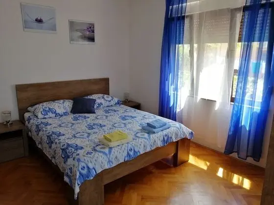 Deluxe Üç Kişilik Oda (2)