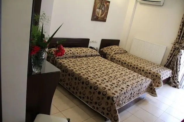 Üç Kişilik Oda