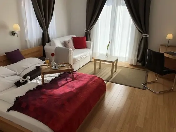 Classic Tek Büyük Yataklı Oda, Bahçe Manzaralı