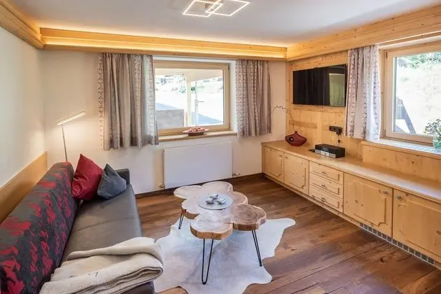Superior Apart Daire, 1 Yatak Odası, Sauna, Zemin Kat