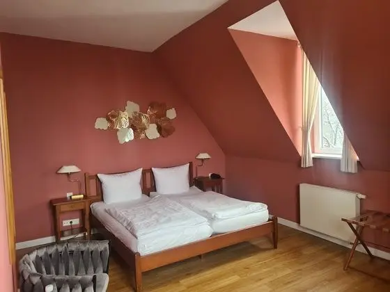 Standard Tek Büyük Yataklı Oda