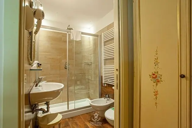 Classic Tek Büyük Yataklı Oda, Bahçe Manzaralı, Zemin Kat