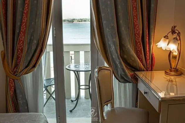 Superior Tek Büyük Yataklı Oda, Balkon, Lagün Manzaralı