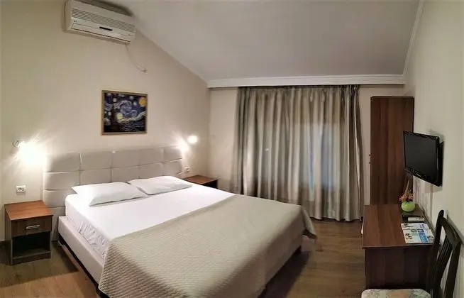 Tek Büyük Yataklı Oda