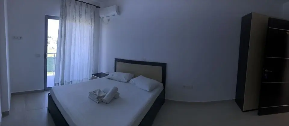Tek Büyük Yataklı Oda, Balkon