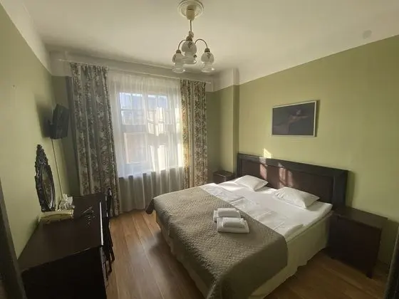 Tek Büyük Yataklı Oda