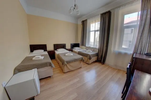 Üç Kişilik Oda, 3 Tek Kişilik Yatak