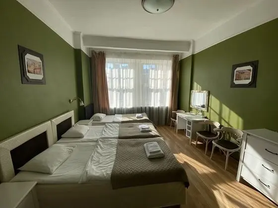 Üç Kişilik Oda, 3 Tek Kişilik Yatak