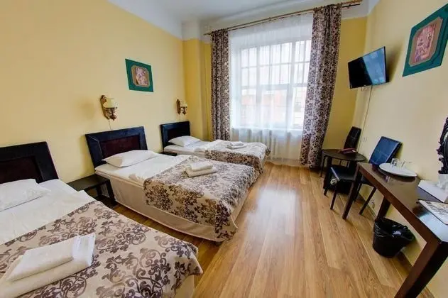 Üç Kişilik Oda, 3 Tek Kişilik Yatak