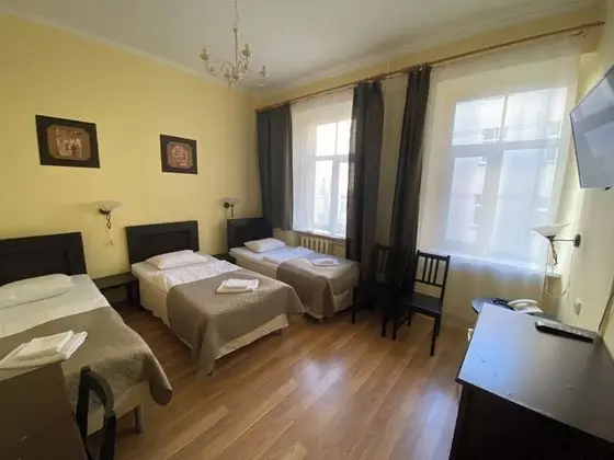 Üç Kişilik Oda, 3 Tek Kişilik Yatak