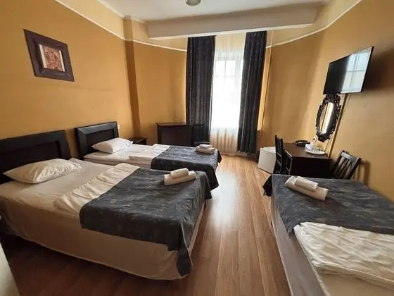 Üç Kişilik Oda, 3 Tek Kişilik Yatak