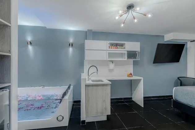 Viktory 101 Studio Apartment