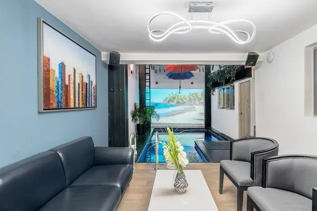Viktory 103 With Private Pool