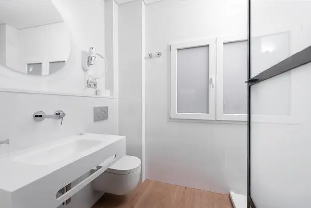 Standard Tek Büyük veya İki Ayrı Yataklı Oda, Balkon, Şehir Manzaralı