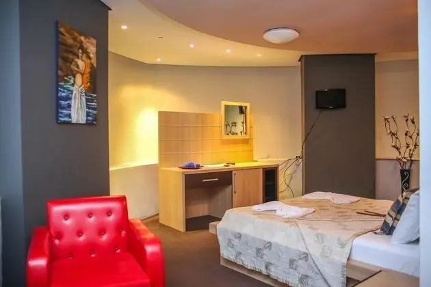 Basic Tek Büyük Yataklı Oda, Bahçe Manzaralı