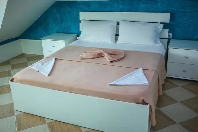 Basic Tek Büyük Yataklı Oda, Bahçe Manzaralı