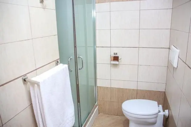 Basic Tek Büyük Yataklı Oda, Bahçe Manzaralı