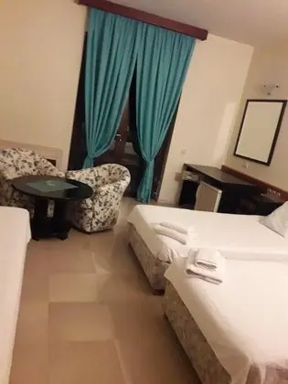 Tek Büyük veya İki Ayrı Yataklı Oda