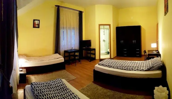Deluxe Üç Kişilik Oda