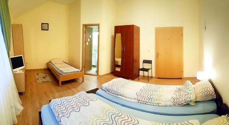 Deluxe Üç Kişilik Oda