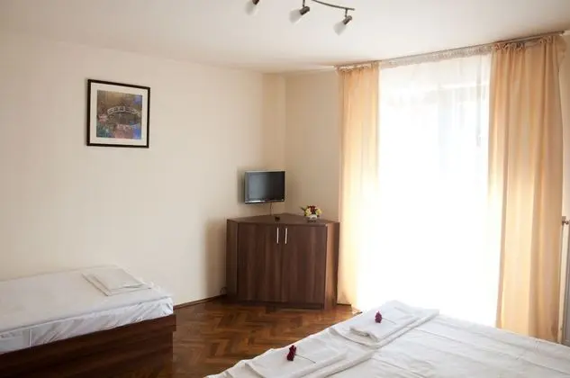 Triple Room - Ground Floor