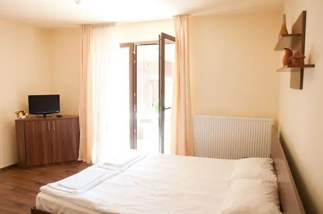 Triple Room - Ground Floor