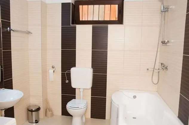 Triple Room - Ground Floor