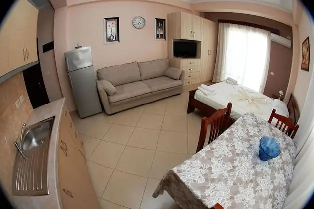 Studio Apartment, Balcony