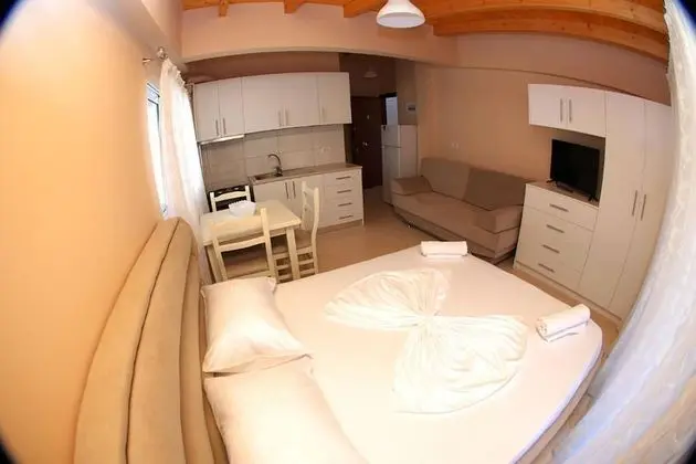 Studio Apartment, Balcony