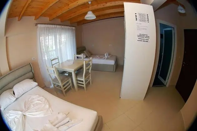 Studio Apartment, Balcony