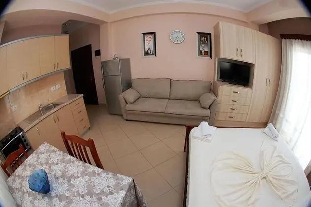 Studio Apartment, Balcony