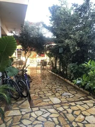 Economy Üç Kişilik Oda, 3 Tek Kişilik Yatak, Avlu Manzaralı