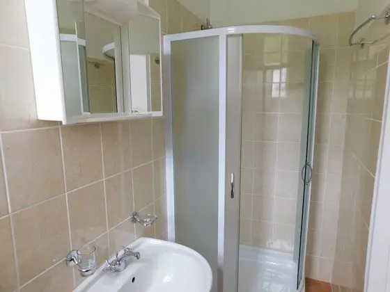 Tek Büyük Yataklı Oda, Küvet (Extra bed)