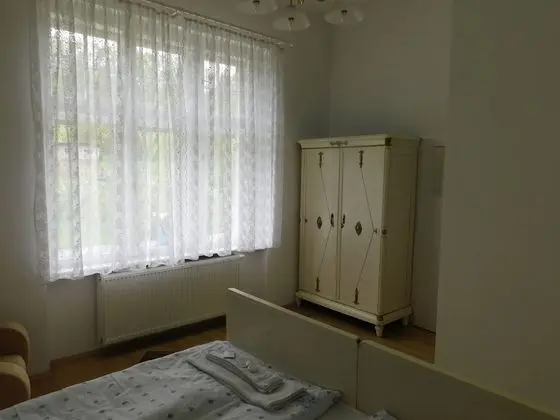 Tek Büyük Yataklı Oda (Retro, Shower)