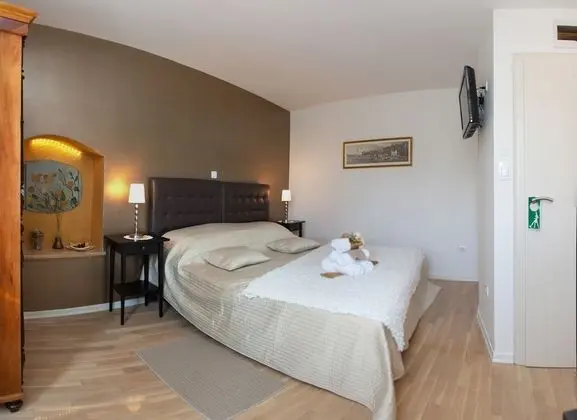Deluxe Tek Büyük veya İki Ayrı Yataklı Oda (Lavander)