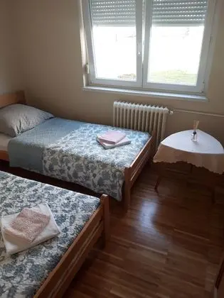 Apart Daire, 3 Yatak Odası, Özel Banyo, Bahçeli