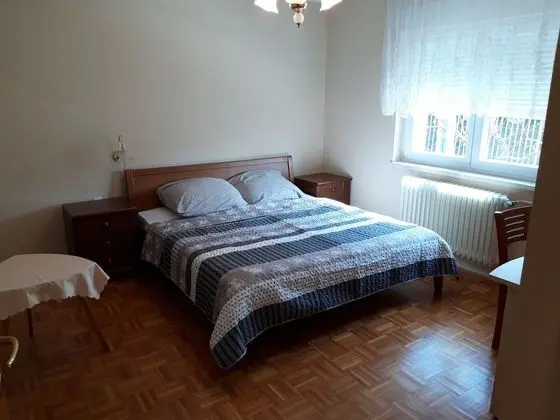 Apart Daire, 3 Yatak Odası, Özel Banyo, Bahçeli