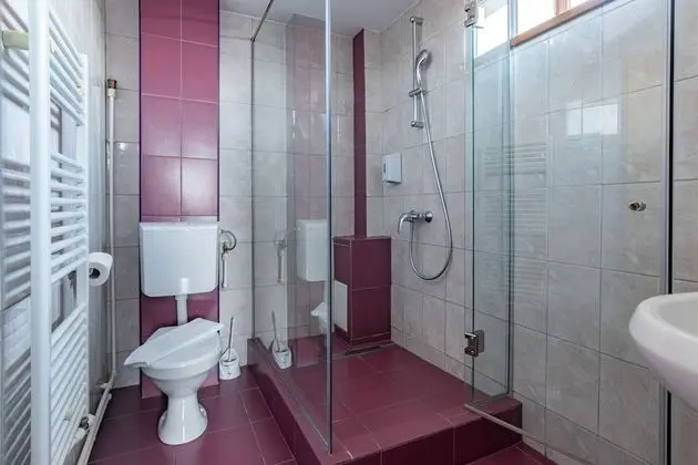 Basic Büyük Yataklı Tek Kişilik Oda