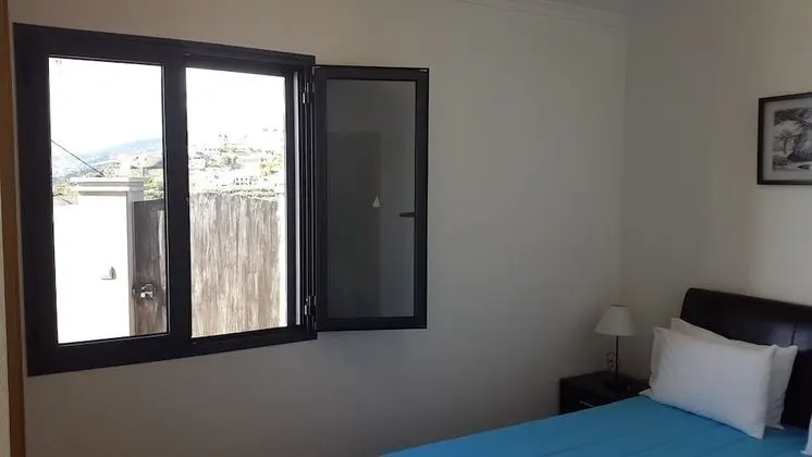 Apart Daire, Havuz Manzaralı