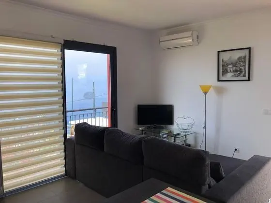 Apart Daire, Havuz Manzaralı