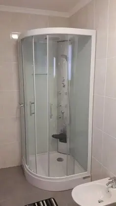 Apart Daire, Havuz Manzaralı